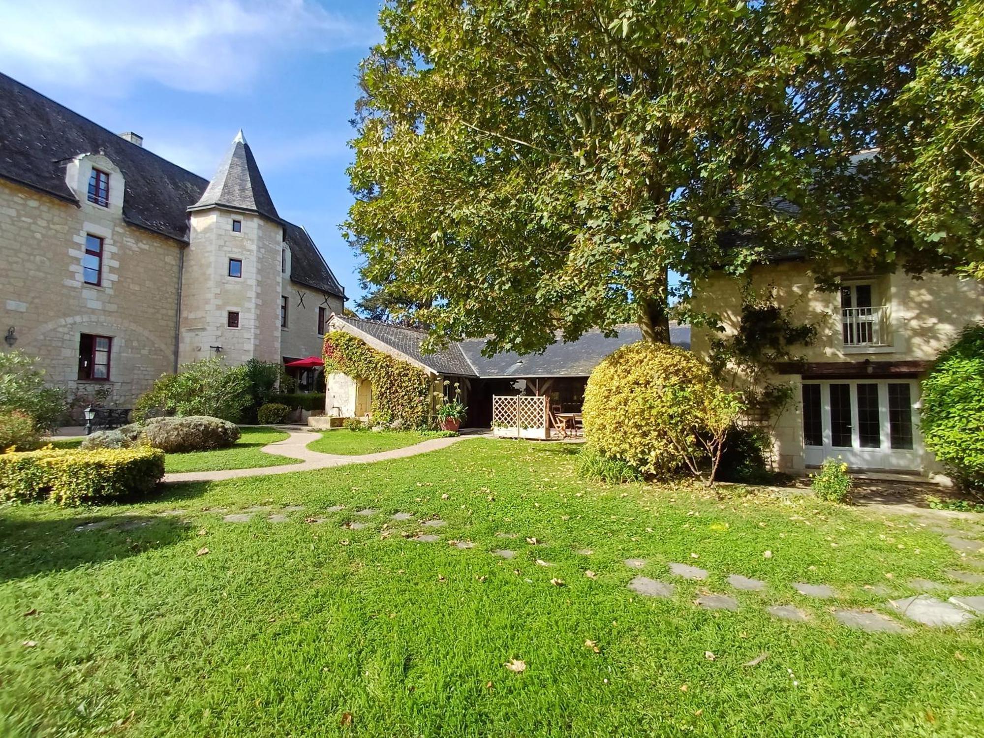 Manoir De L'Abbaye Bed and Breakfast Seuilly Εξωτερικό φωτογραφία