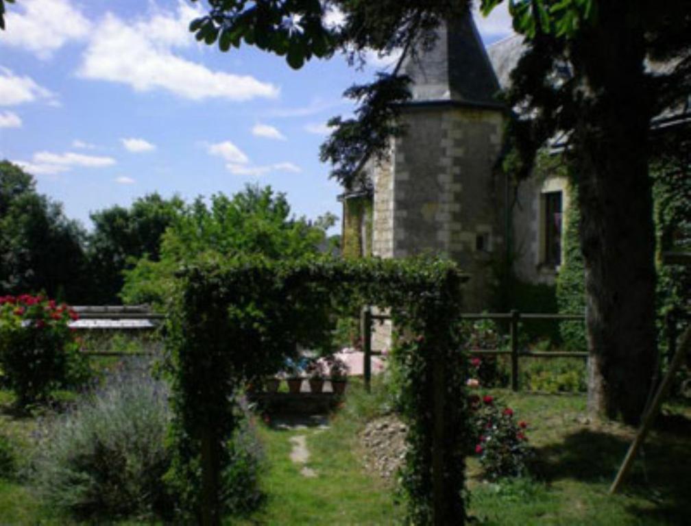 Manoir De L'Abbaye Bed and Breakfast Seuilly Εξωτερικό φωτογραφία