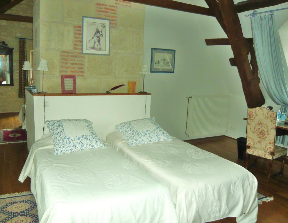 Manoir De L'Abbaye Bed and Breakfast Seuilly Δωμάτιο φωτογραφία