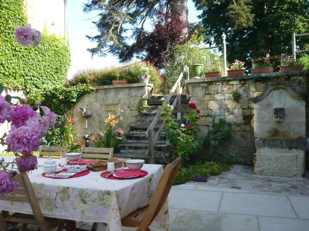 Manoir De L'Abbaye Bed and Breakfast Seuilly Δωμάτιο φωτογραφία